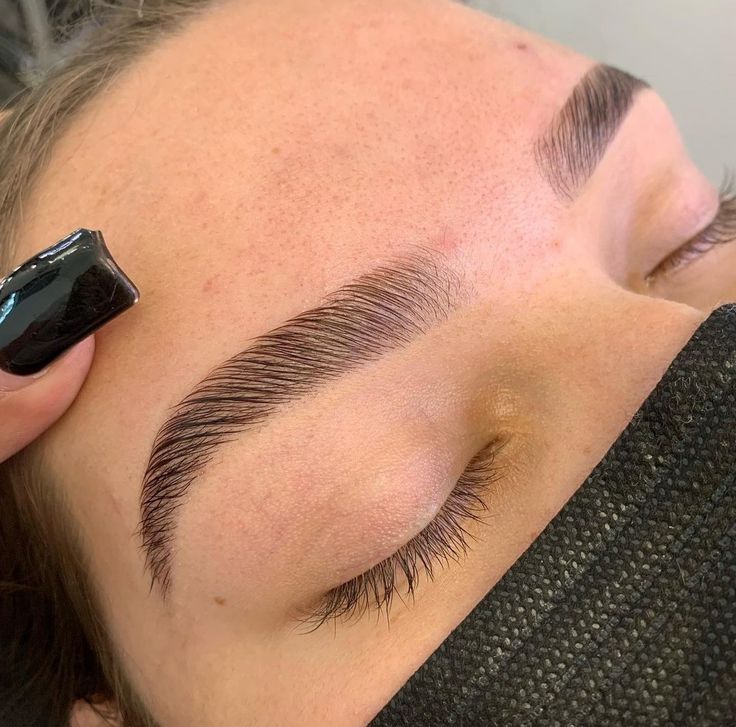 laminado de cejas mas sombreado con henna